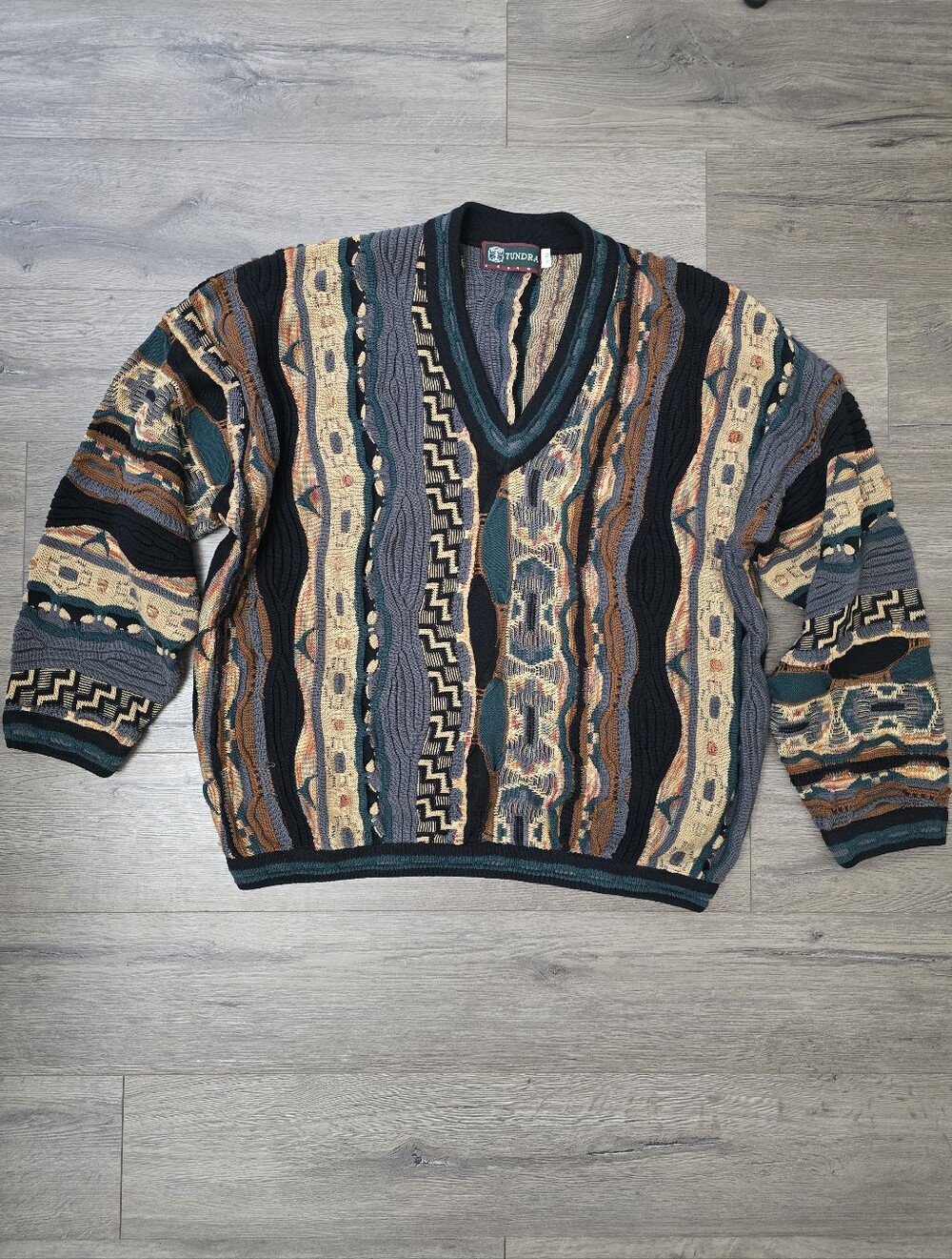 Tundra Canada 90's 3D Knit Sweater Men's XL